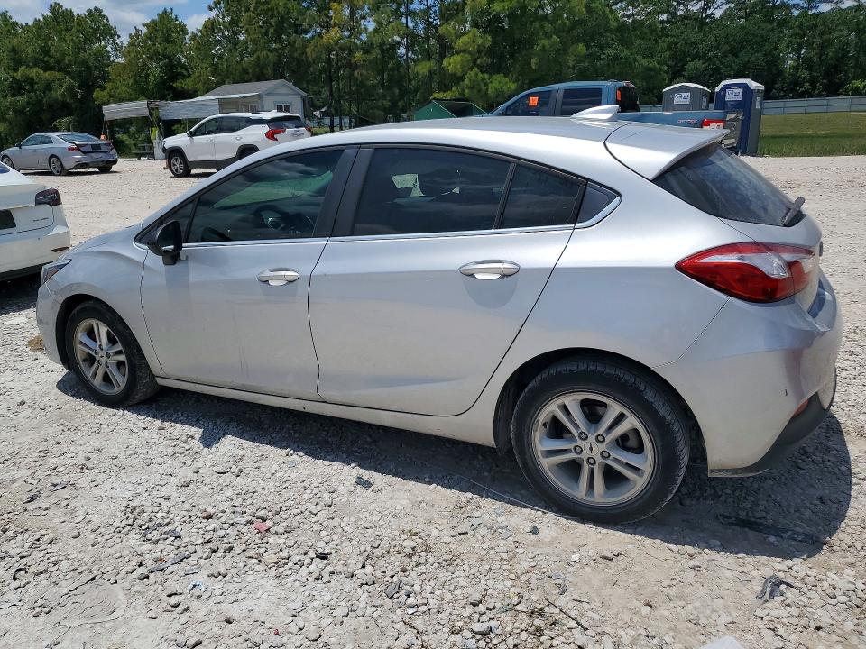 Photo 2 from auction – 2018 CHEVROLET CRUZE with VIN 3G1BE6SM0JS655209