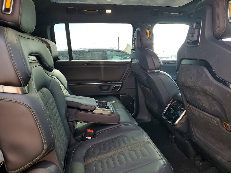 Photo 11 from auction – 2024 RIVIAN R1S with VIN 7PDSGBBA2RN044399