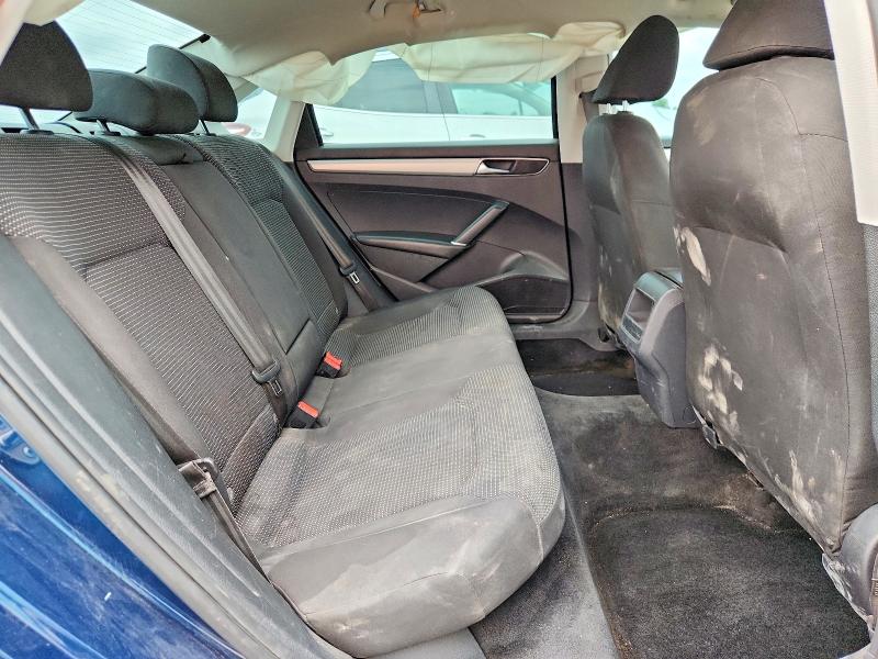 Photo 10 from auction – 2018 VOLKSWAGEN PASSAT with VIN 1VWAA7A34JC015567