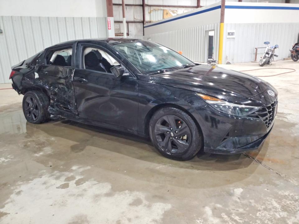 Photo 4 from auction – 2023 HYUNDAI ELANTRA with VIN 5NPLM4AG5PH106672
