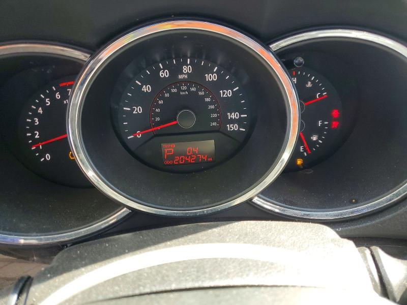 Photo 9 from auction – 2011 KIA SORENTO with VIN 5XYKTCA19BG033648