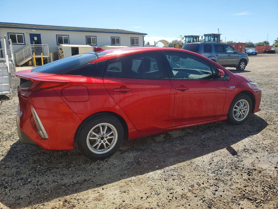 Photo 3 from auction – 2018 TOYOTA PRIUS with VIN JTDKARFP3J3095796