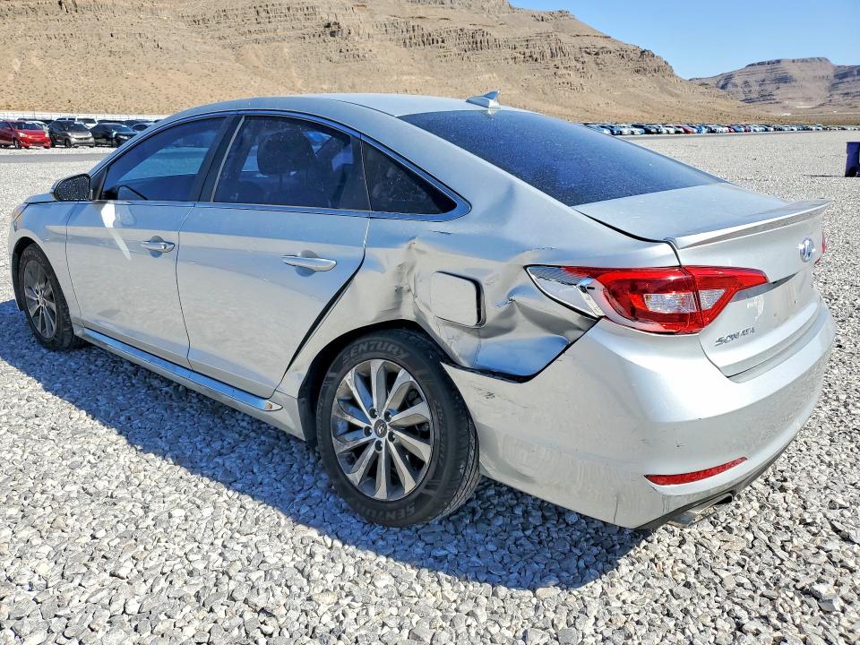 Photo 2 from auction – 2016 HYUNDAI SONATA with VIN 5NPE34AFXGH392201