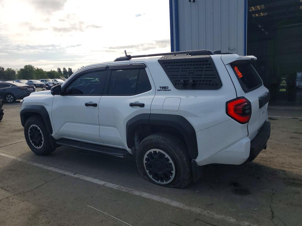 Photo 2 from auction – 2025 TOYOTA 4RUNNER with VIN JTEVA5BR7S5009596