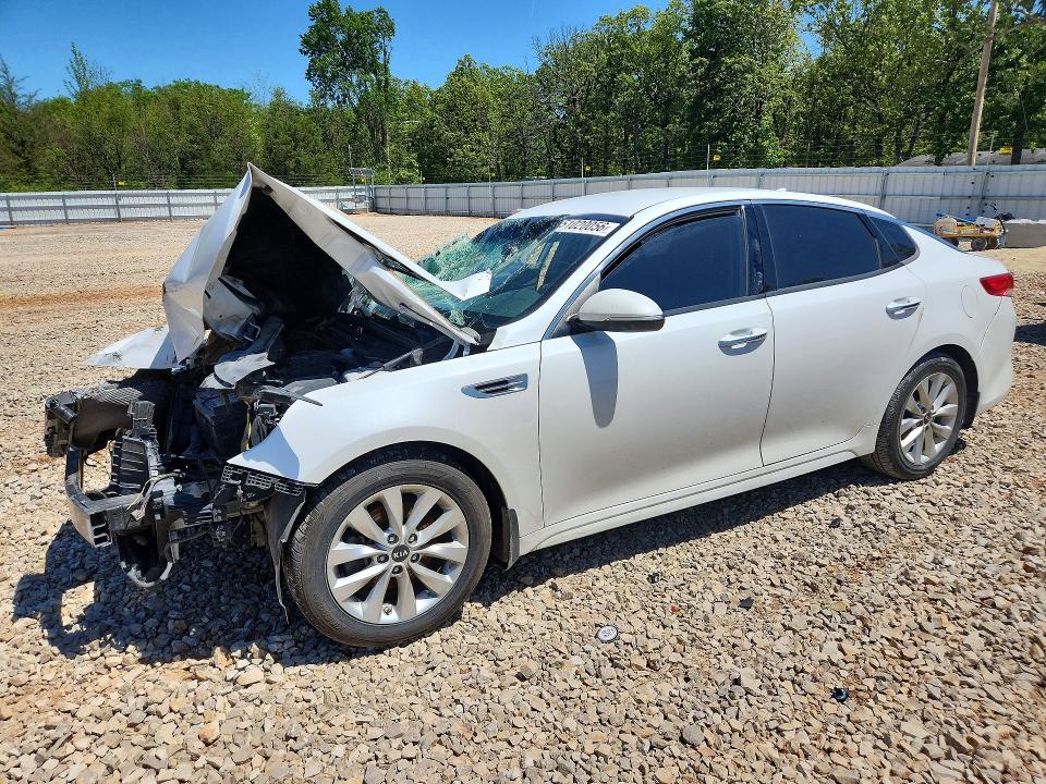 KIA OPTIMA 2016 with VIN 5XXGU4L3XGG117318 - Photo from auction