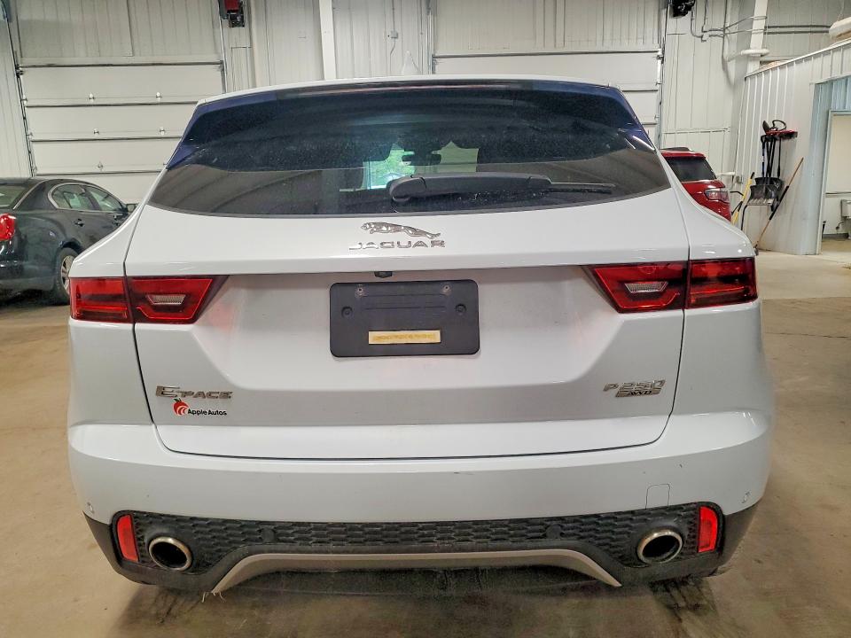Photo 6 from auction – 2018 JAGUAR E-PACE with VIN SADFJ2FX2J1Z29615