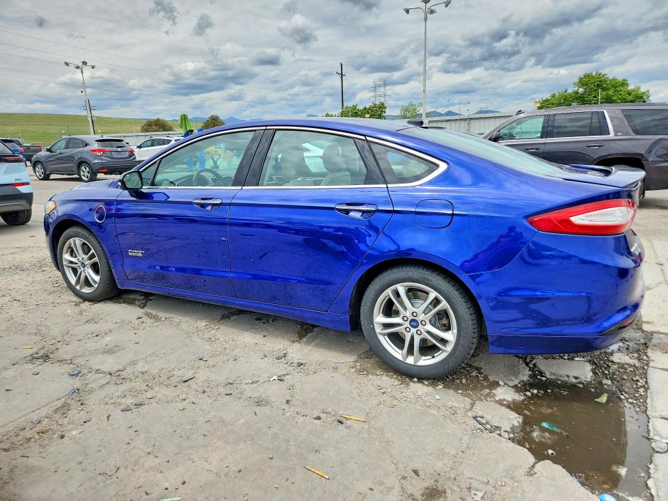 Photo 2 from auction – 2016 FORD FUSION with VIN 3FA6P0SU1GR342627