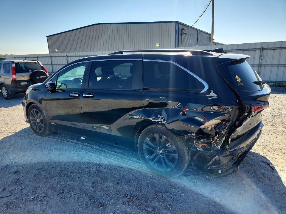 Photo 2 from auction – 2021 TOYOTA SIENNA with VIN 5TDDRKEC4MS051042