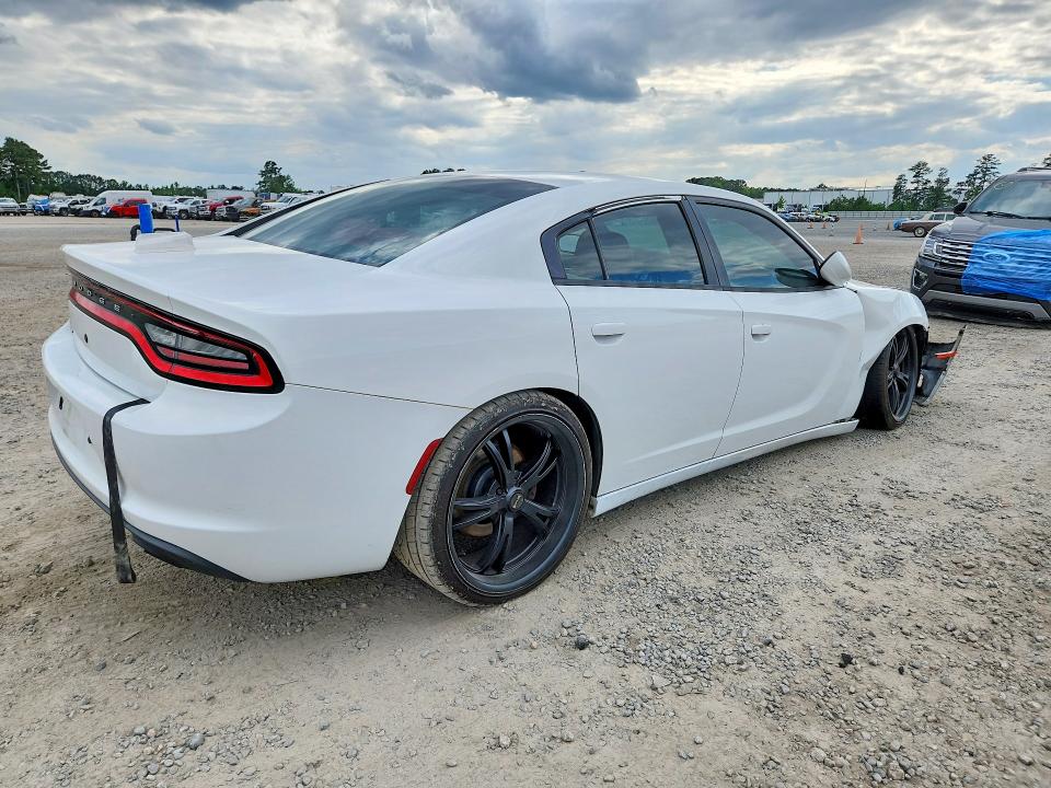 Photo 3 from auction – 2015 DODGE CHARGER with VIN 2C3CDXAG2FH826329