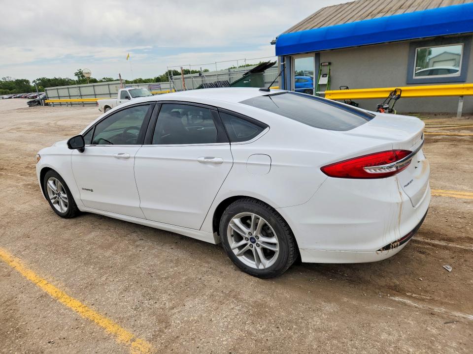 Photo 2 from auction – 2018 FORD FUSION with VIN 3FA6P0LU6JR139173