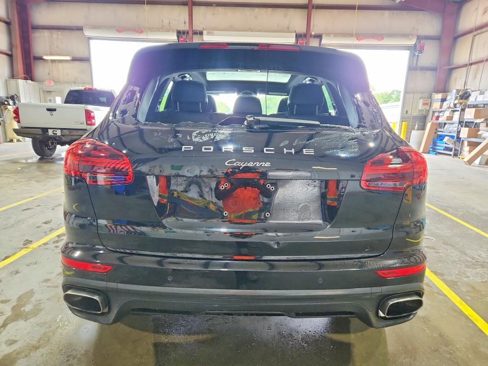 Photo 6 from auction – 2017 PORSCHE CAYENNE with VIN WP1AA2A21HKA80923