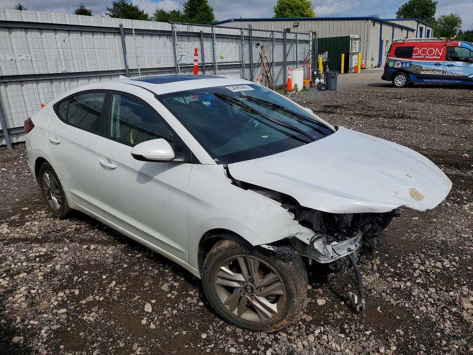 Снимка 4 от търг – 2020 HYUNDAI ELANTRA с VIN 5NPD84LF9LH529018