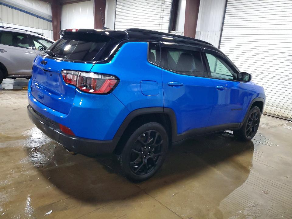 Photo 3 from auction – 2022 JEEP COMPASS with VIN 3C4NJDBB5NT226182