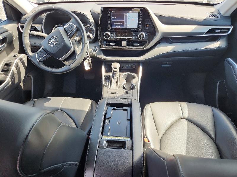 Photo 8 from auction – 2022 TOYOTA HIGHLANDER with VIN 5TDHZRBH0NS226365