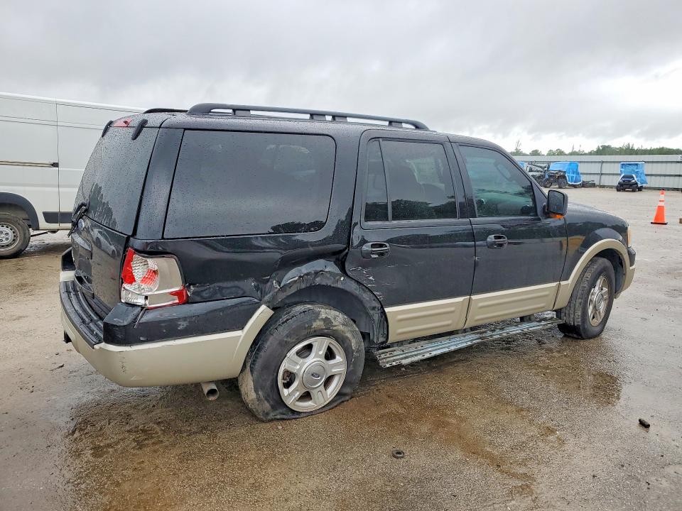 Photo 3 from auction – 2006 FORD EXPEDITION with VIN 1FMPU17546LA25335