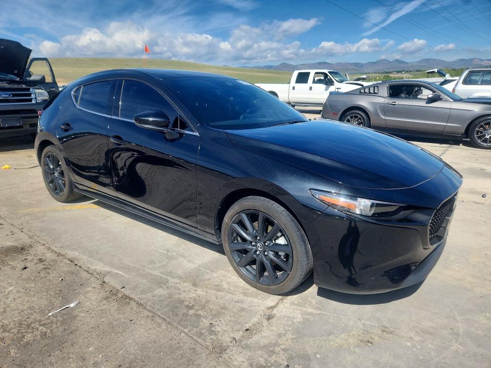 Photo 4 from auction – 2023 MAZDA 3 with VIN JM1BPBMM2P1612668