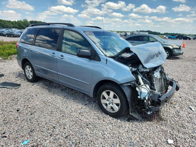 Photo 4 from auction – 2010 TOYOTA SIENNA with VIN 5TDKK4CC1AS334505