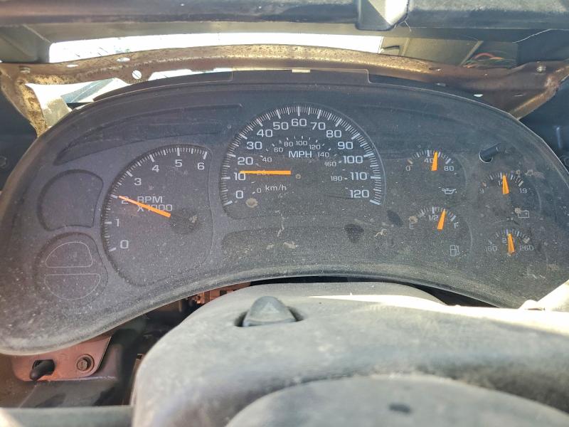 Photo 9 from auction – 2005 CHEVROLET SILVERADO with VIN 1GCHC29UX5E145469
