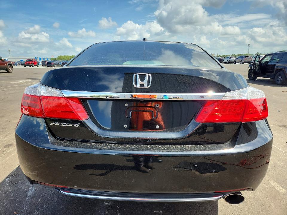 Photo 6 from auction – 2015 HONDA ACCORD with VIN 1HGCR2F82FA248069