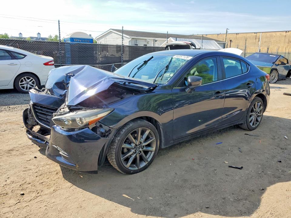 MAZDA 3 2018 with VIN 3MZBN1V3XJM272361 - Photo from auction