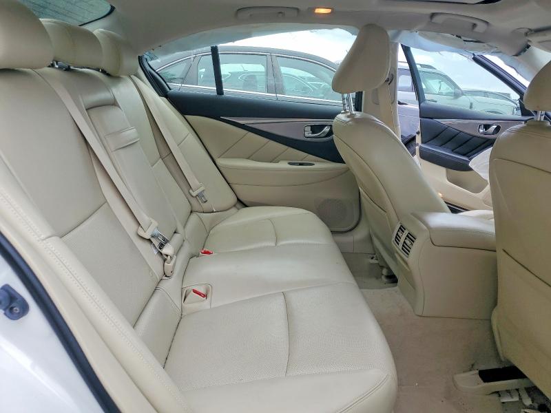 Photo 10 from auction – 2015 INFINITI Q50 with VIN JN1BV7AR6FM422360