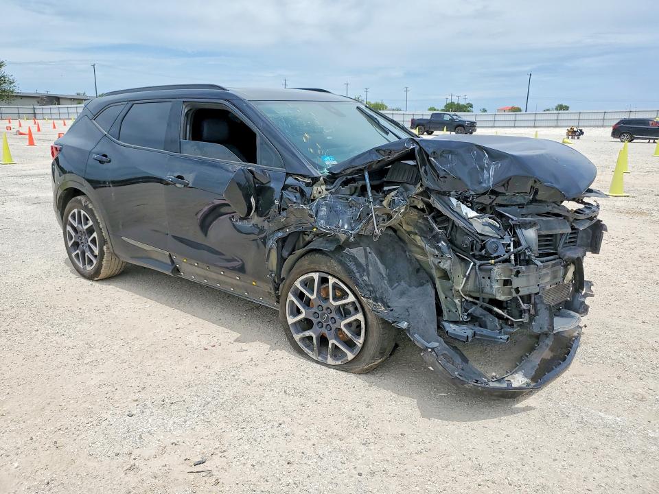 Photo 4 from auction – 2023 CHEVROLET BLAZER with VIN 3GNKBERS5PS173155