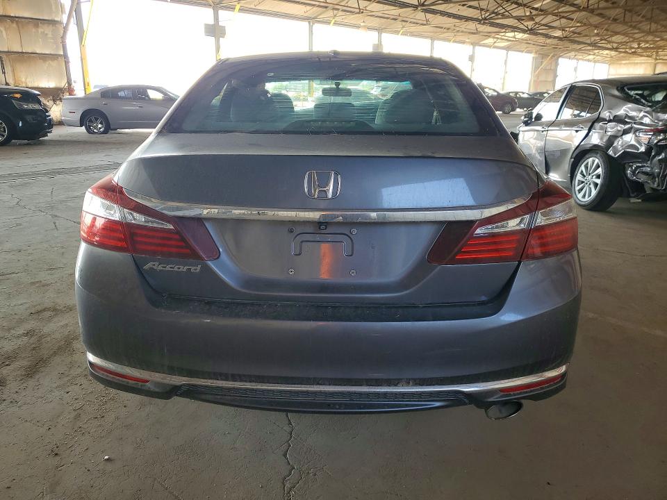 Photo 6 from auction – 2016 HONDA ACCORD with VIN 1HGCR2F77GA218199