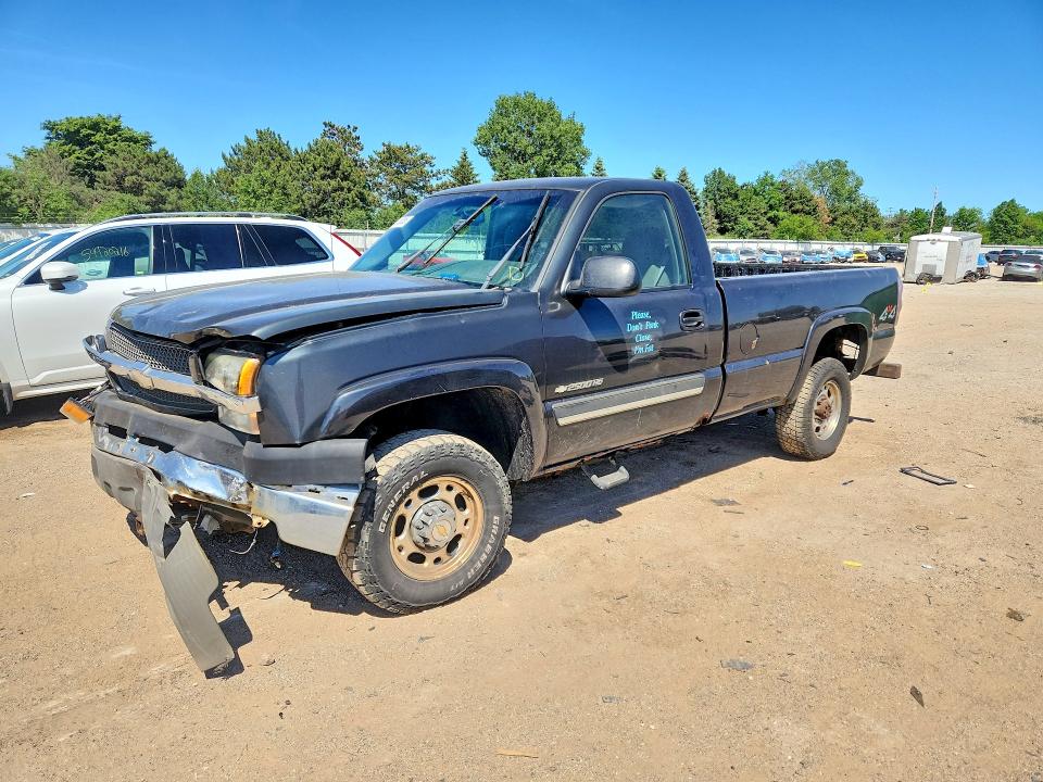 CHEVROLET SILVERADO 2003 with VIN 1GCHK24U03Z228151 - Photo from auction