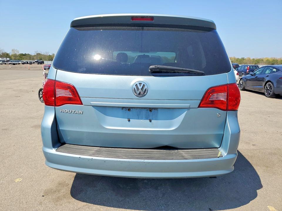 Photo 6 from auction – 2009 VOLKSWAGEN ROUTAN with VIN 2V8HW441X9R579629
