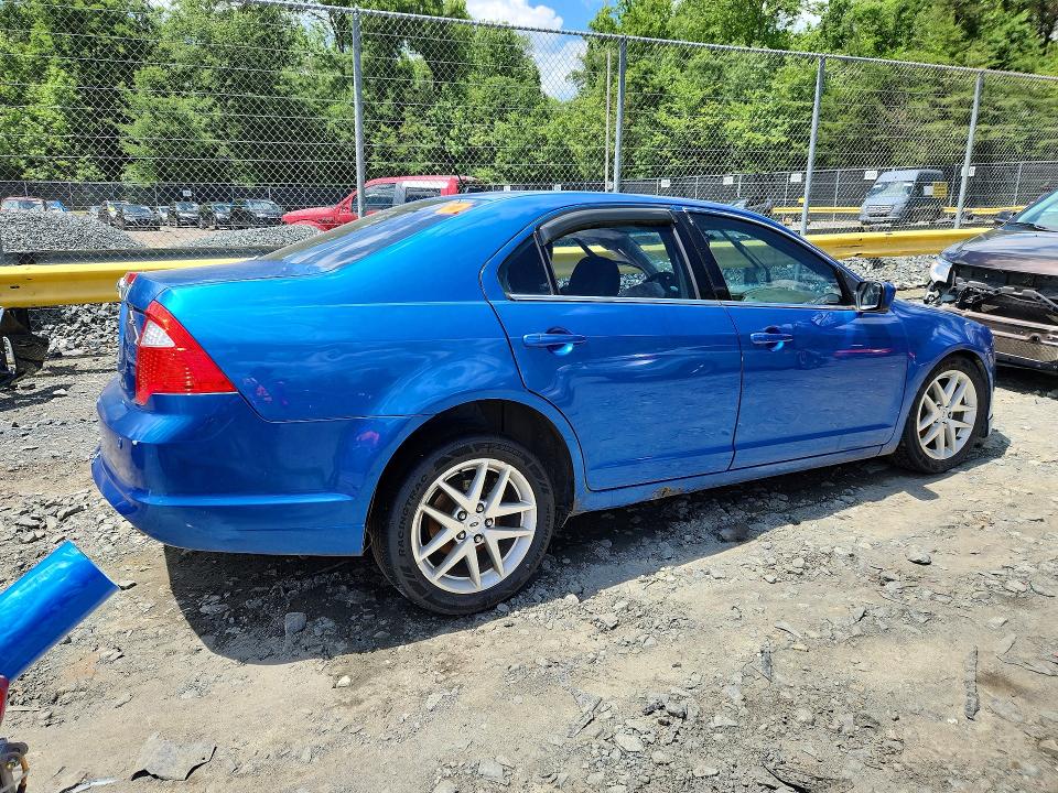 Photo 3 from auction – 2011 FORD FUSION with VIN 3FAHP0JA0BR270246