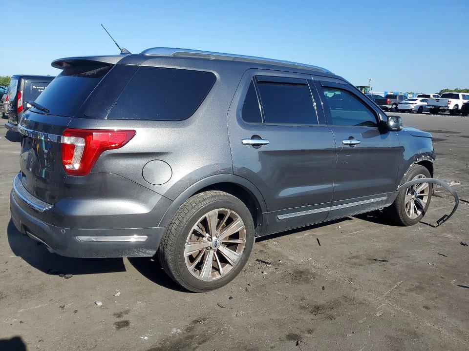Photo 3 from auction – 2018 FORD EXPLORER with VIN 1FM5K7F88JGA16117
