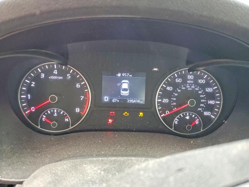Photo 9 from auction – 2019 KIA OPTIMA with VIN 5XXGT4L34KG306624