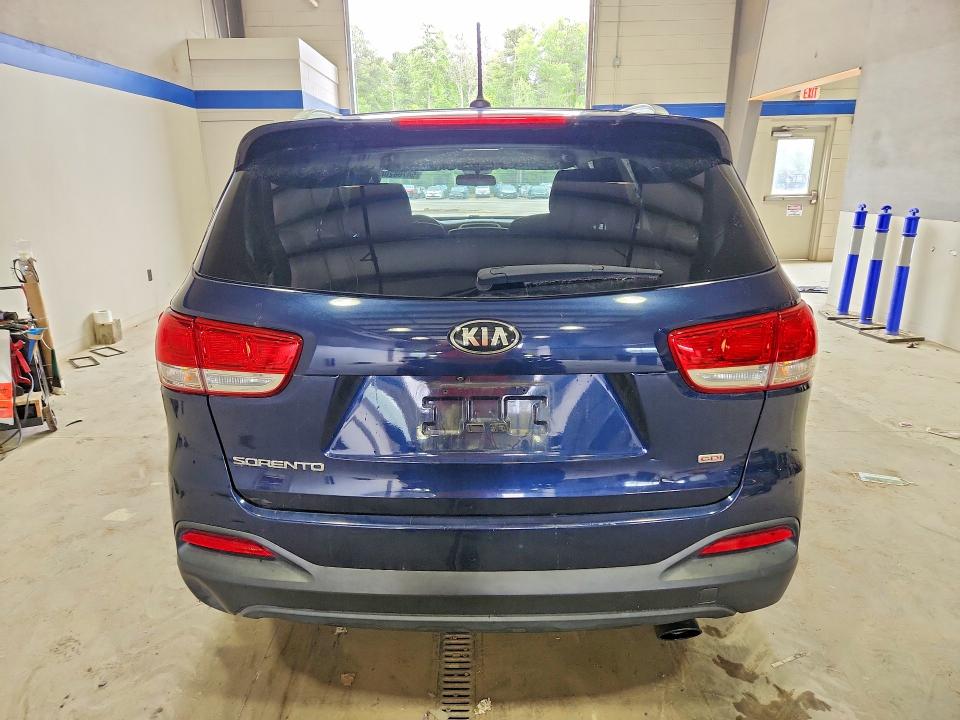 Photo 6 from auction – 2016 KIA SORENTO with VIN 5XYPG4A32GG182959