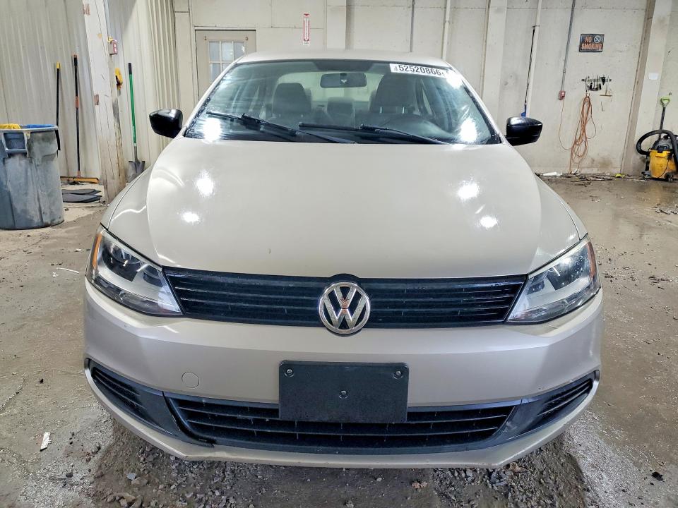 Photo 5 from auction – 2013 VOLKSWAGEN JETTA with VIN 3VW2K7AJ0DM228602