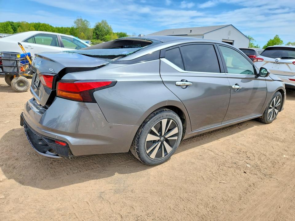 Photo 3 from auction – 2019 NISSAN ALTIMA with VIN 1N4BL4EV1KC244937