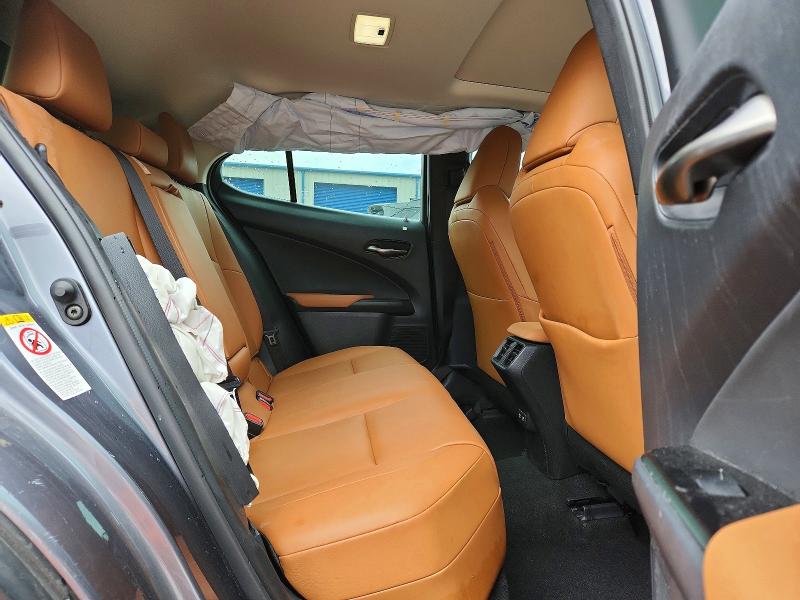 Photo 11 from auction – 2019 LEXUS UX with VIN JTHY3JBH8K2017671