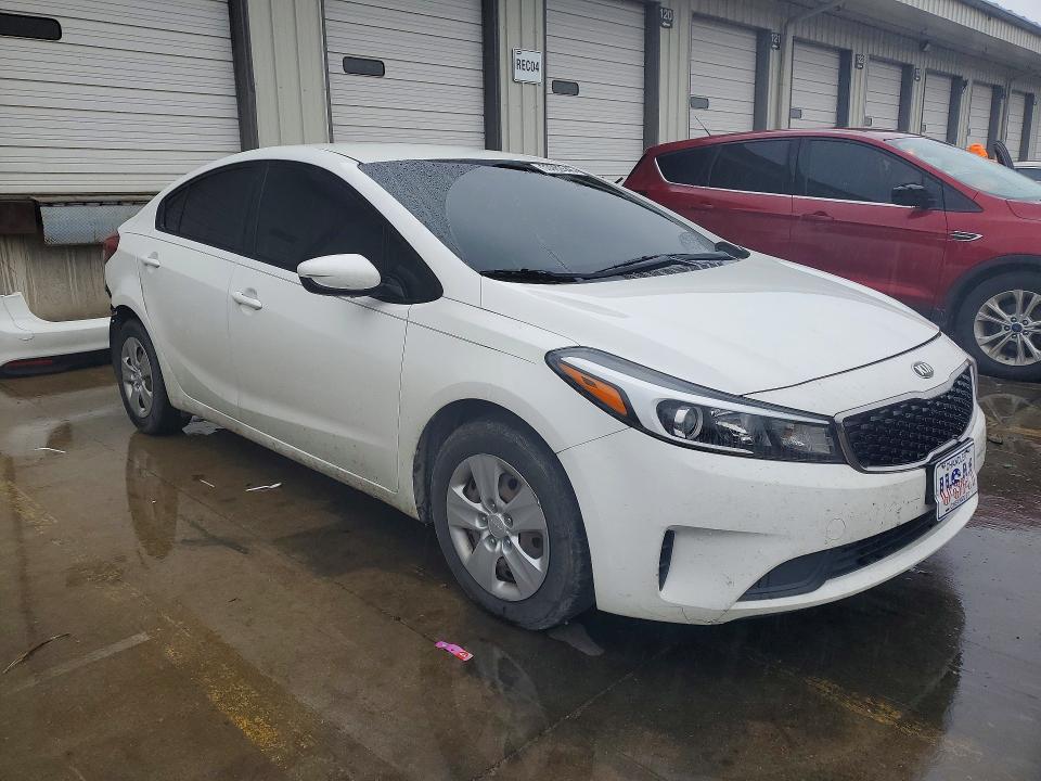 Photo 4 from auction – 2017 KIA FORTE with VIN 3KPFK4A75HE054324