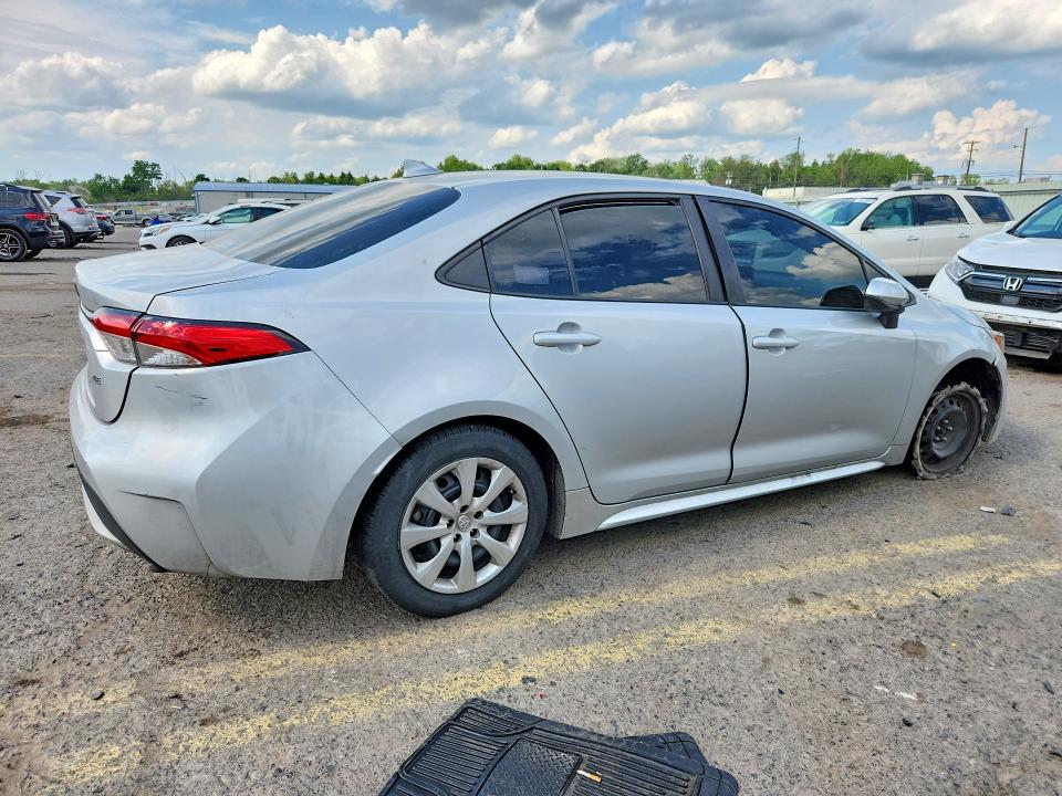 Photo 3 from auction – 2022 TOYOTA COROLLA with VIN 5YFEPMAE7NP311666