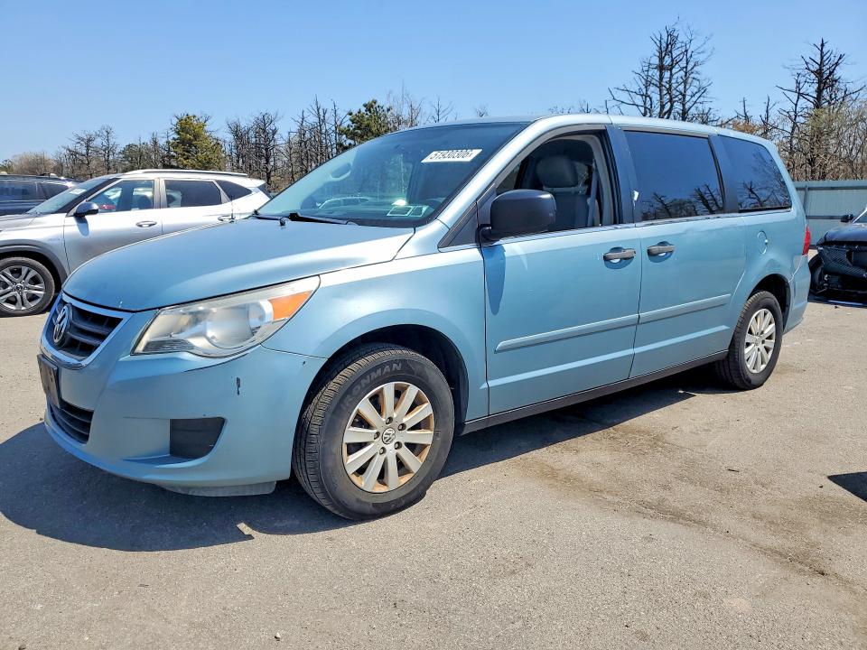 2009 VOLKSWAGEN ROUTAN