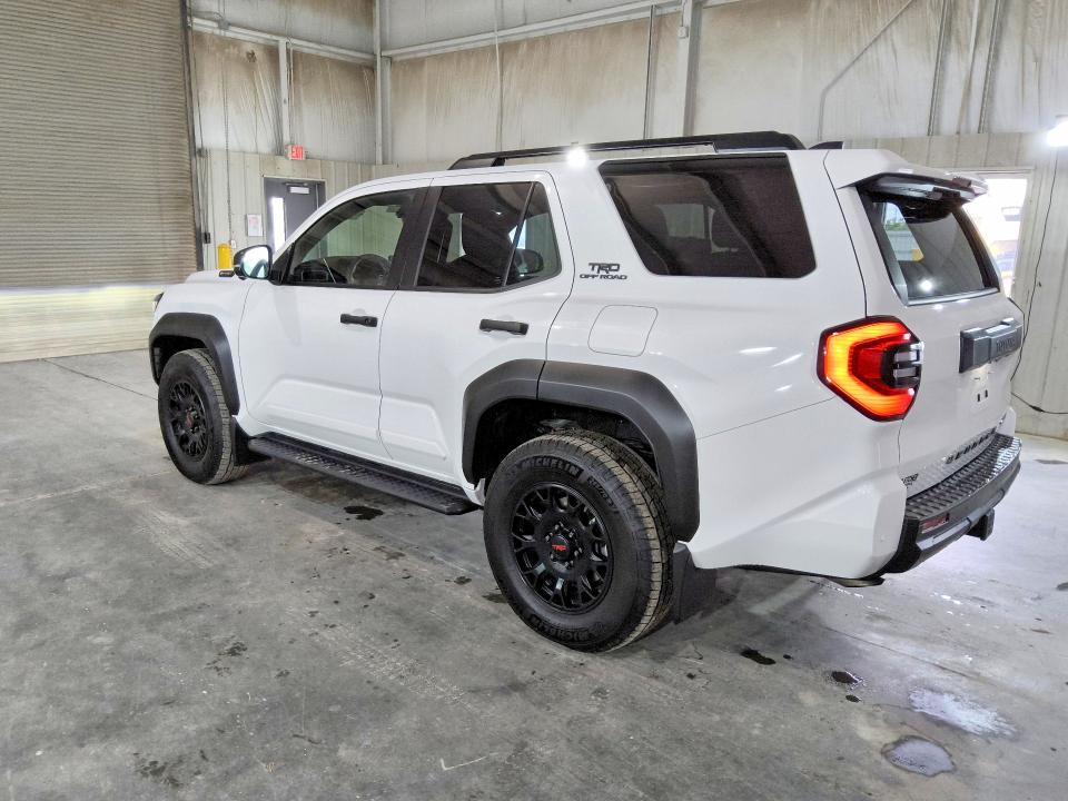 Photo 2 from auction – 2026 TOYOTA 4RUNNER with VIN JTEVB5BR4T5026645