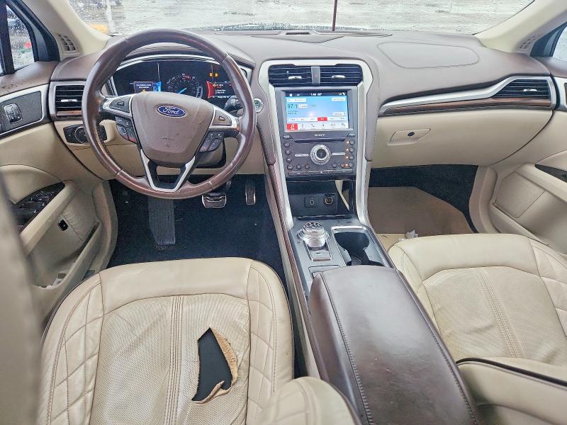 Foto 8 de la subasta – 2017 FORD FUSION con VIN 3FA6P0SU7HR154051