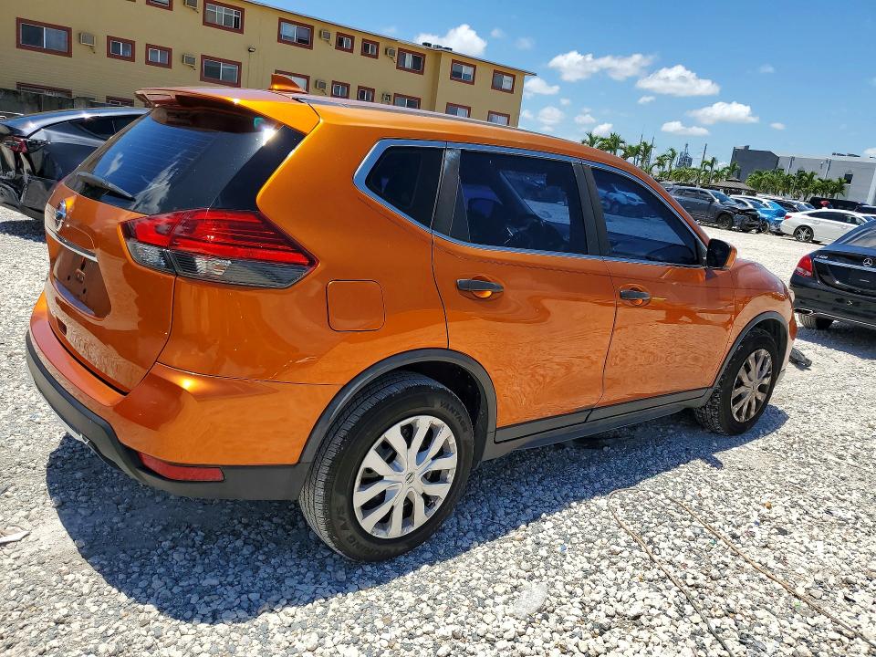 Photo 3 from auction – 2017 NISSAN ROGUE with VIN JN8AT2MT5HW384558