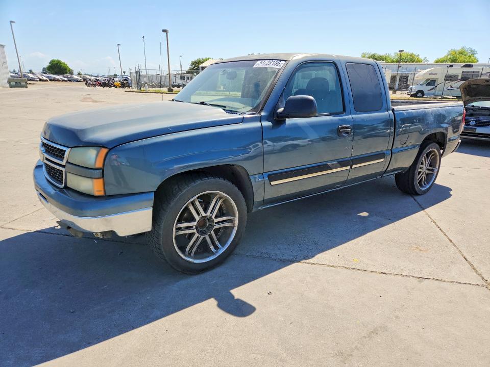 CHEVROLET SILVERADO 2006 with VIN 1GCEC19X96Z246794 - Photo from auction