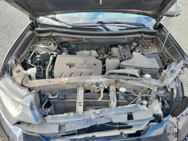 Zdjęcie 12 z aukcji – 2016 MITSUBISHI OUTLANDER z VIN JA4AZ3A31GZ011027