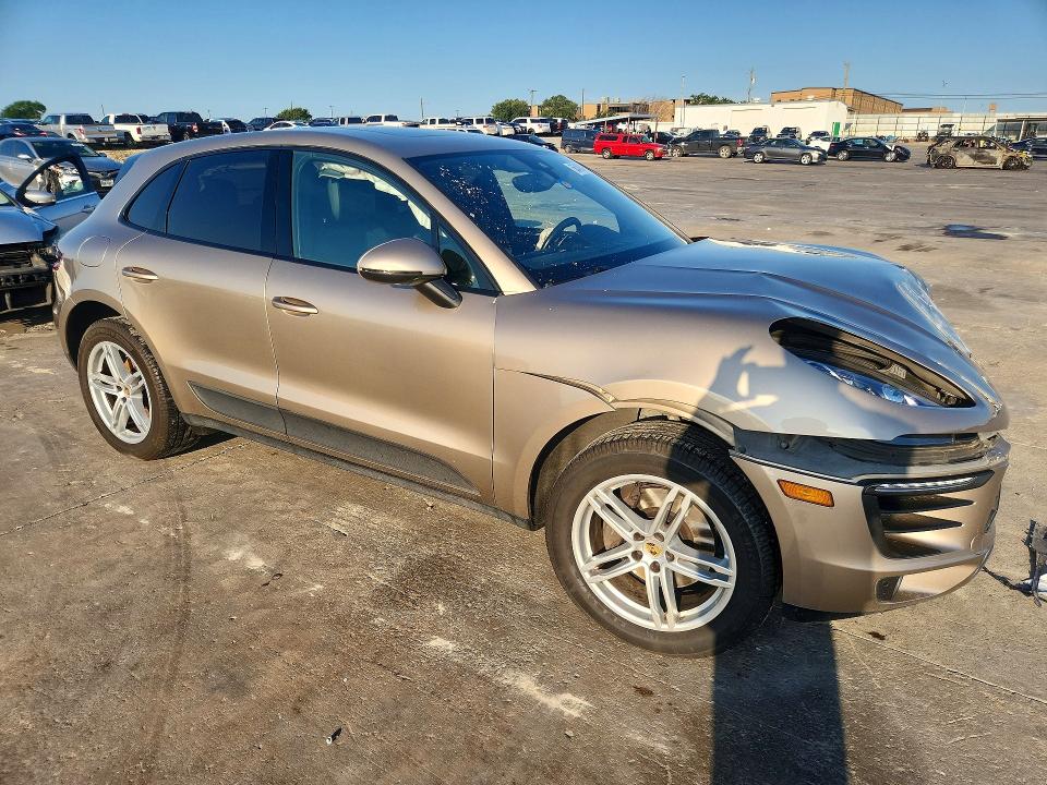 Photo 4 from auction – 2018 PORSCHE MACAN with VIN WP1AA2A54JLB10717