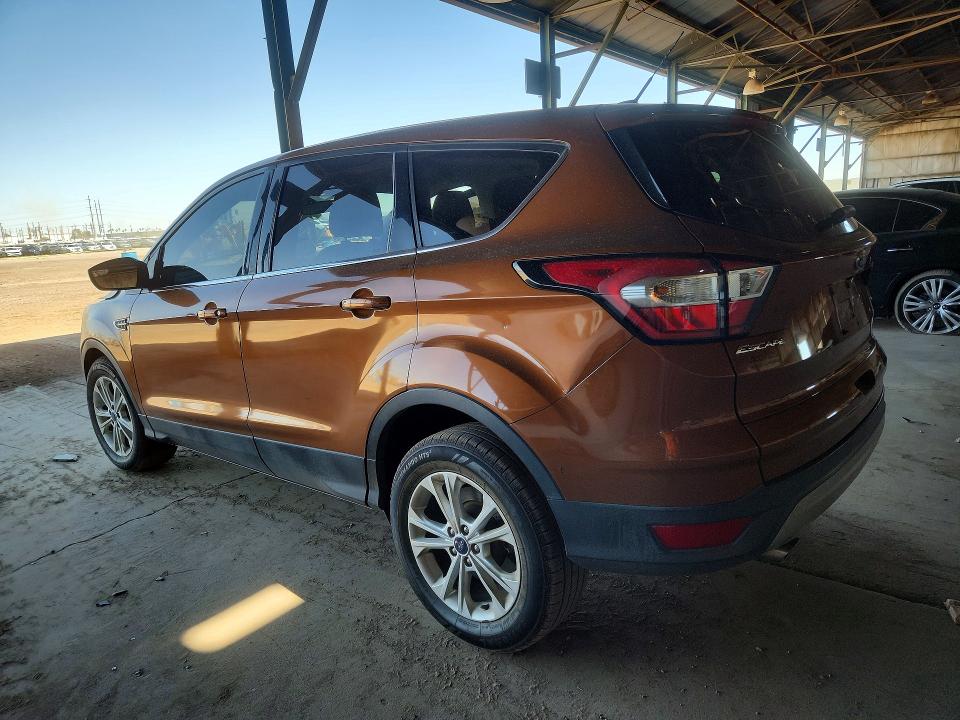 Photo 2 from auction – 2017 FORD ESCAPE with VIN 1FMCU9GDXHUD91933