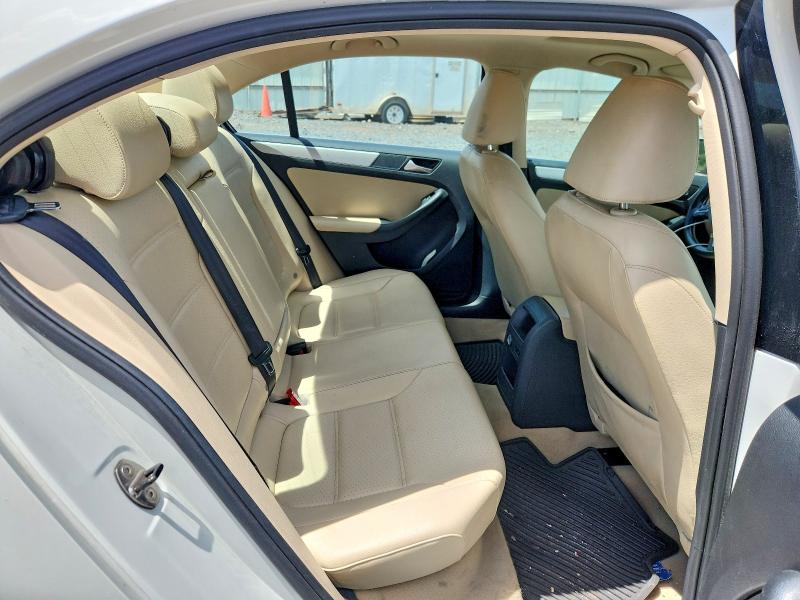 Photo 10 from auction – 2014 VOLKSWAGEN JETTA with VIN 3VWD17AJ9EM442856