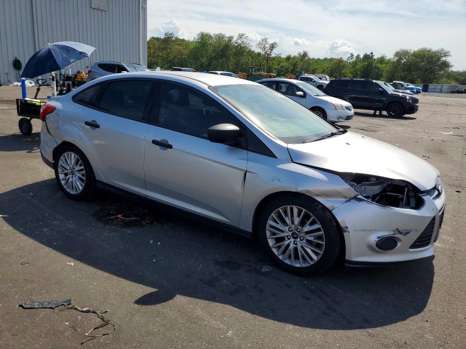 Photo 4 from auction – 2014 FORD FOCUS with VIN 1FADP3E25EL127105