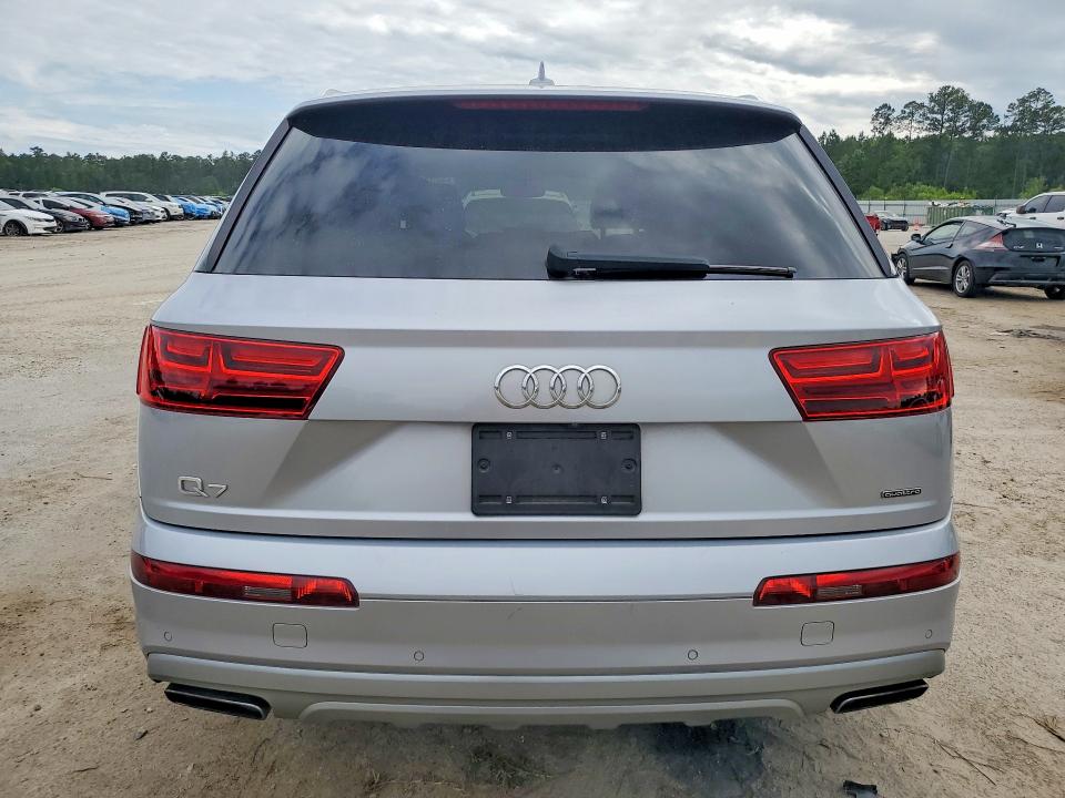 Photo 6 from auction – 2018 AUDI Q7 with VIN WA1AHAF70JD035861