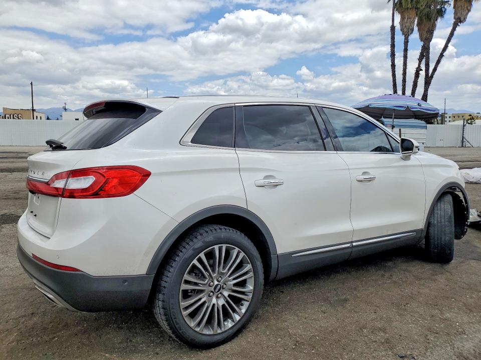 Photo 3 from auction – 2018 LINCOLN MKX with VIN 2LMPJ6LR3JBL38887